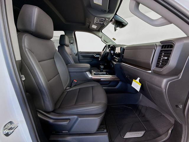2026 Chevrolet Silverado 1500 4WD Crew Cab Short Bed RST