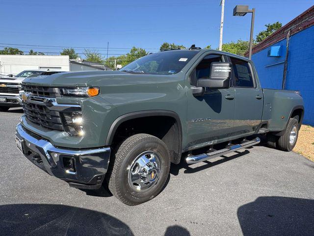 2026 Chevrolet Silverado 3500HD Crew Cab, Long Bed, LT Dual Rear Wheel, RWD