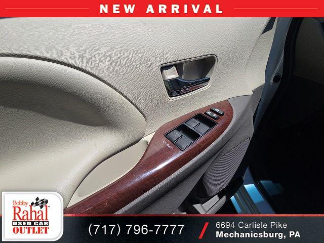 2014 Toyota Sienna XLE V6 8 Passenger