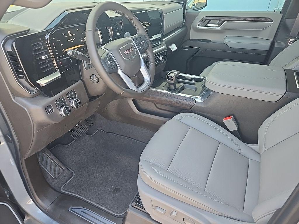 2026 GMC Sierra 1500 SLT - Photo 16