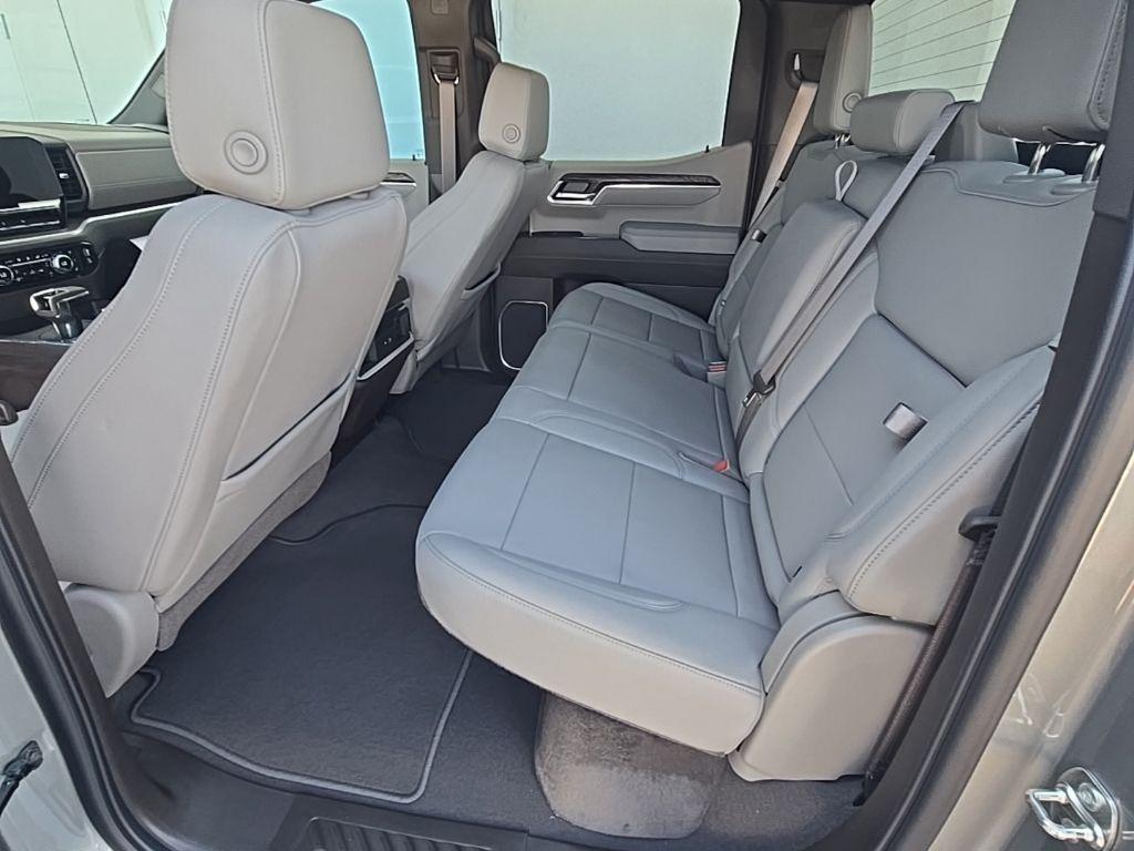 2026 GMC Sierra 1500 SLT - Photo 26