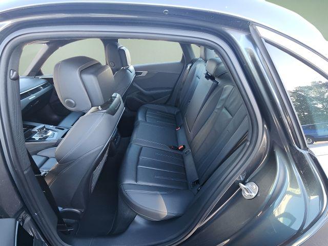 2024 Audi A4 Premium Plus 45 TFSI S line quattro S tronic