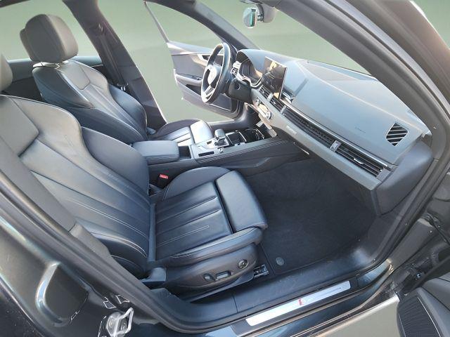 2024 Audi A4 Premium Plus 45 TFSI S line quattro S tronic