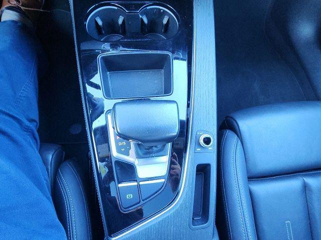 2024 Audi A4 Premium Plus 45 TFSI S line quattro S tronic