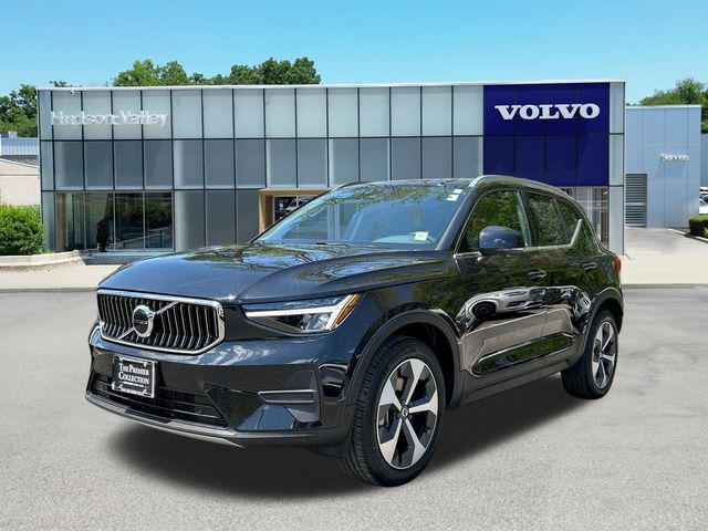 2025 Volvo XC40 B5 Core Bright Theme for sale in Danbury, CT