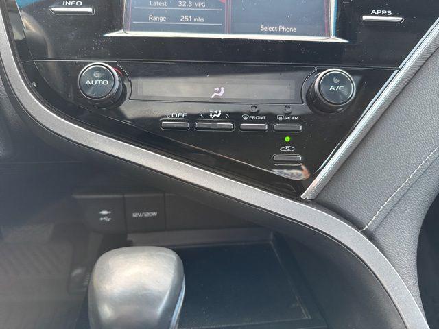 2018 Toyota Camry SE