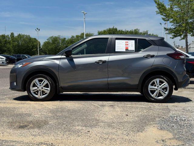 2023 Nissan Kicks S Xtronic CVT