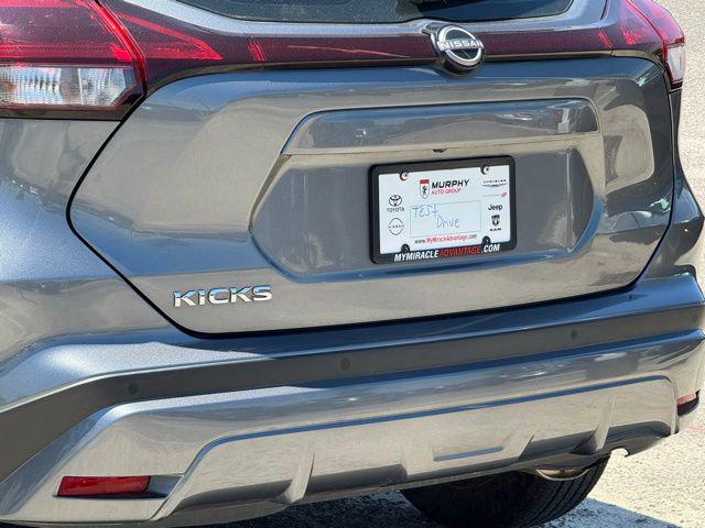 2023 Nissan Kicks S Xtronic CVT