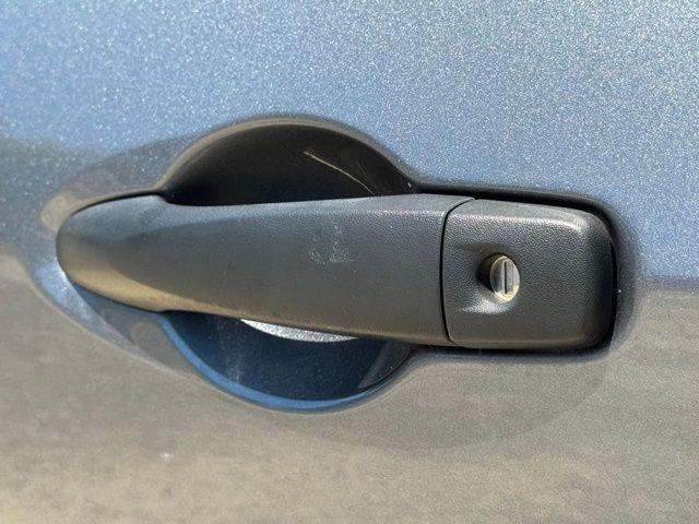 2023 Nissan Kicks S Xtronic CVT