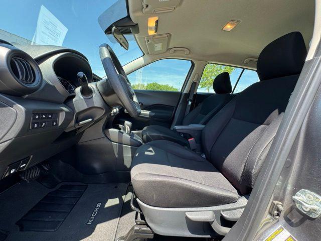 2023 Nissan Kicks S Xtronic CVT