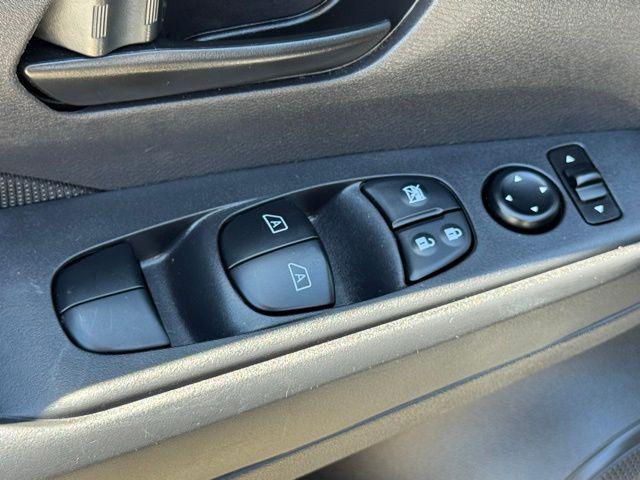 2023 Nissan Kicks S Xtronic CVT