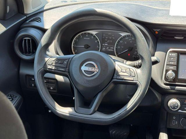 2023 Nissan Kicks S Xtronic CVT