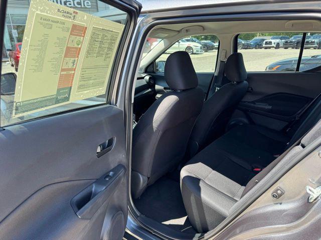 2023 Nissan Kicks S Xtronic CVT