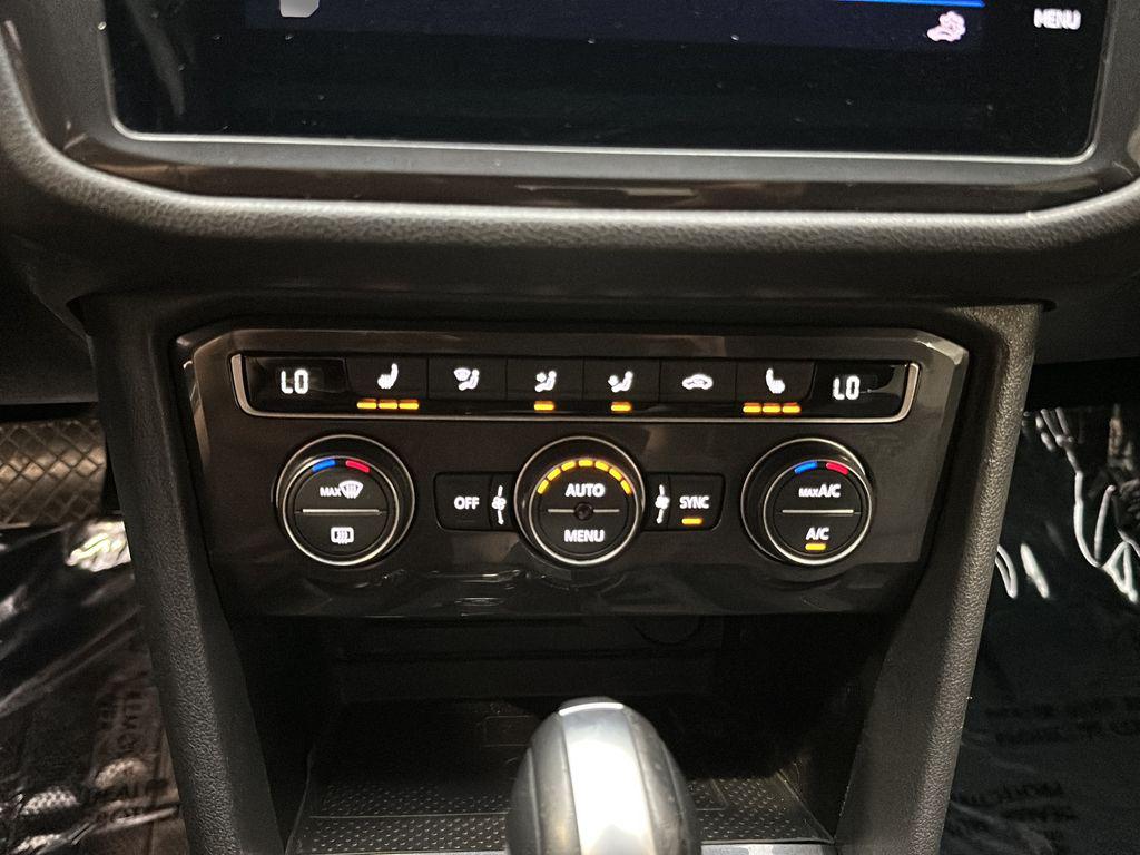 2021 Volkswagen Tiguan SE - Photo 26