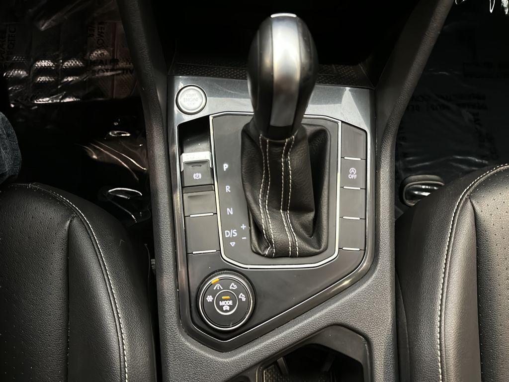 2021 Volkswagen Tiguan SE - Photo 27