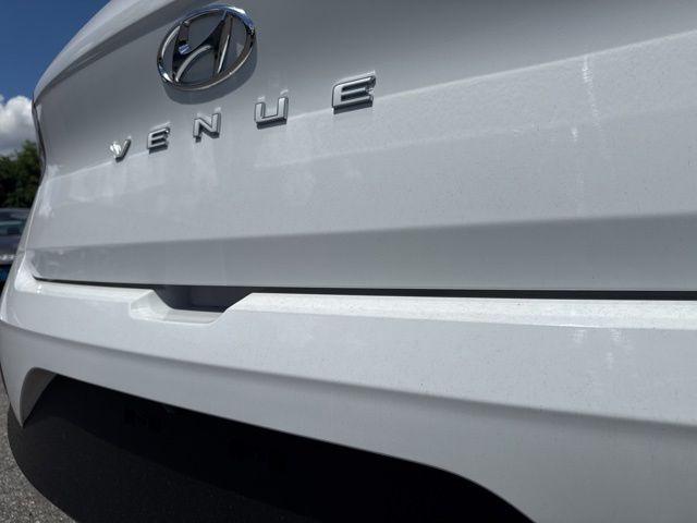 2024 Hyundai Venue SE