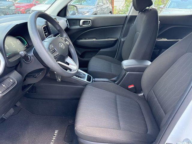 2024 Hyundai Venue SE