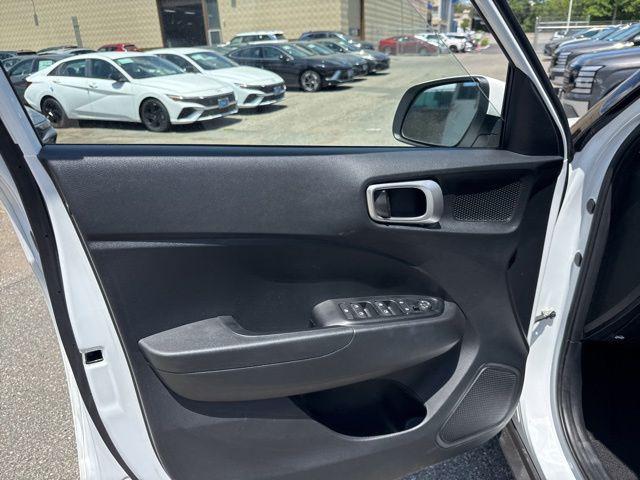 2024 Hyundai Venue SE