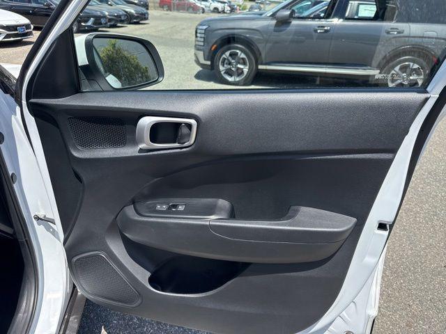 2024 Hyundai Venue SE