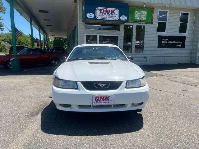 2000 Ford Mustang Base