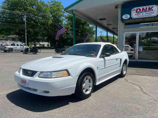 2000 Ford Mustang Base