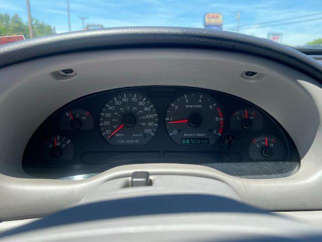 2000 Ford Mustang Base