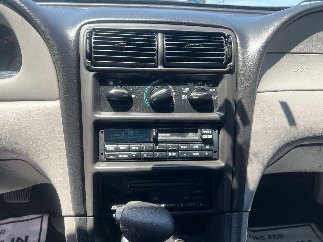 2000 Ford Mustang Base