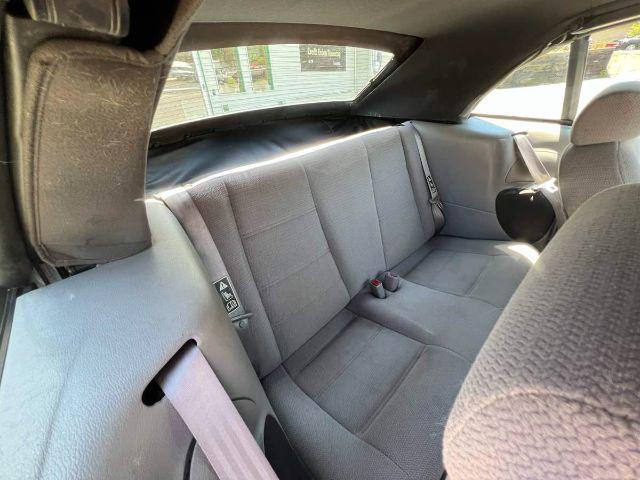 2000 Ford Mustang Base