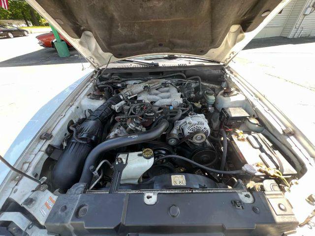 2000 Ford Mustang Base