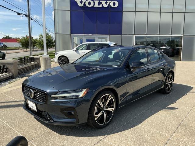2025 Volvo S60 B5 Core
