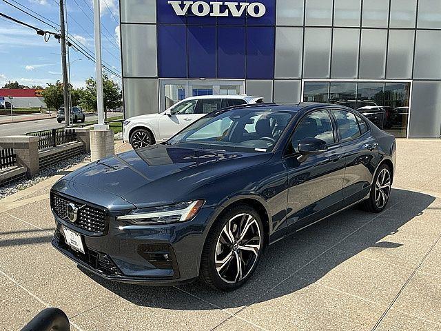 2025 Volvo S60 B5 Core