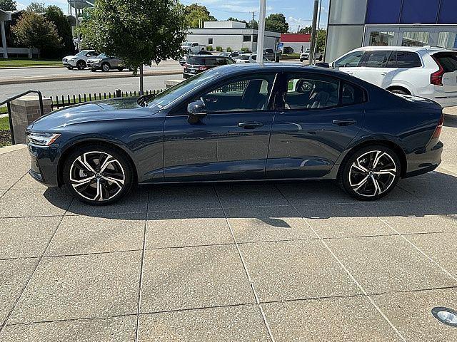 2025 Volvo S60 B5 Core