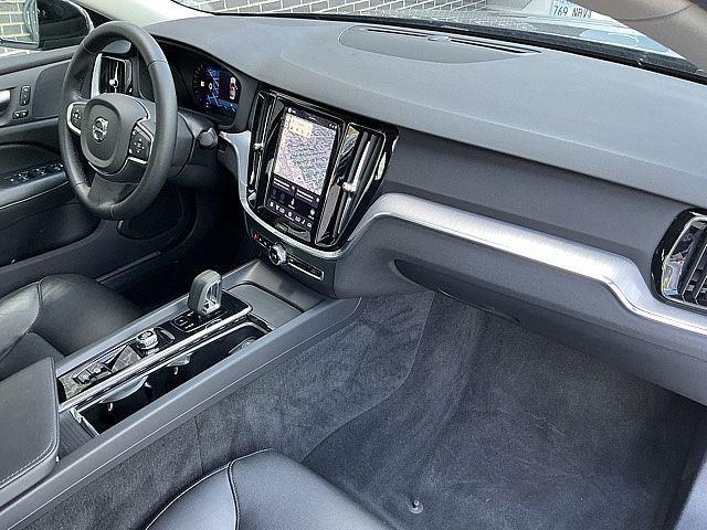 2025 Volvo S60 B5 Core