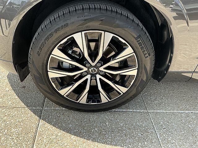 2023 Volvo XC60 B5 Core