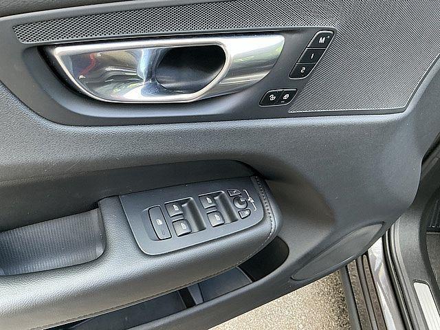 2023 Volvo XC60 B5 Core