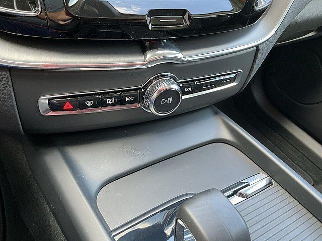 2023 Volvo XC60 B5 Core