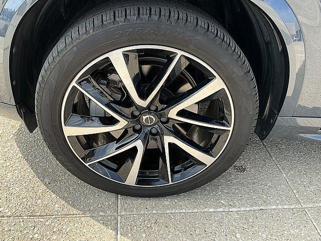2023 Volvo XC90 Recharge T8 Plus Dark Theme 7-Seater