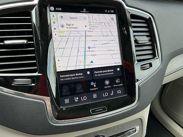 2023 Volvo XC90 Recharge T8 Plus Dark Theme 7-Seater