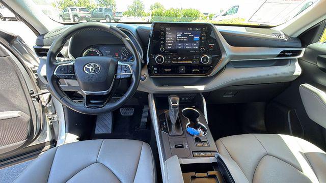 2021 Toyota Highlander Hybrid XLE