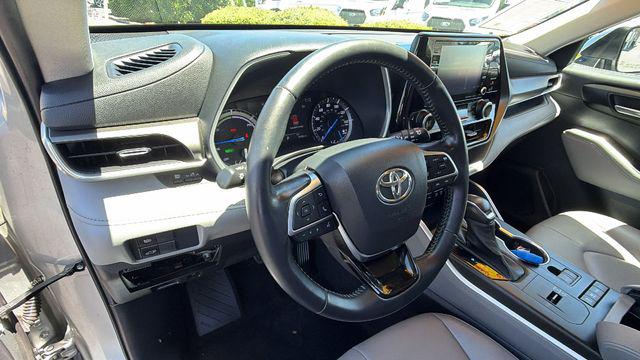 2021 Toyota Highlander Hybrid XLE