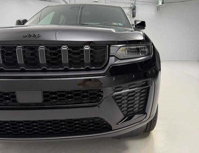 2026 Jeep Grand Cherokee Altitude 4x4