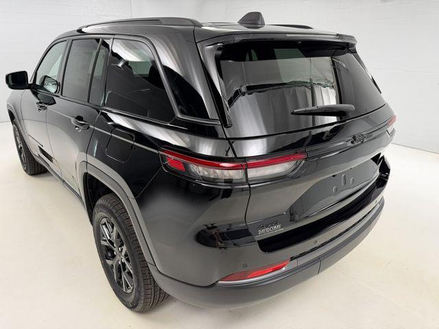 2026 Jeep Grand Cherokee Altitude 4x4