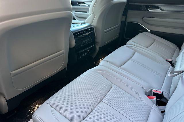 2026 Jeep Grand Wagoneer Limited Altitude 4x4