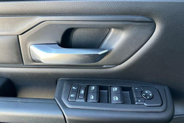 2026 Ram 1500 Warlock Crew Cab 4x4 5'7" Box