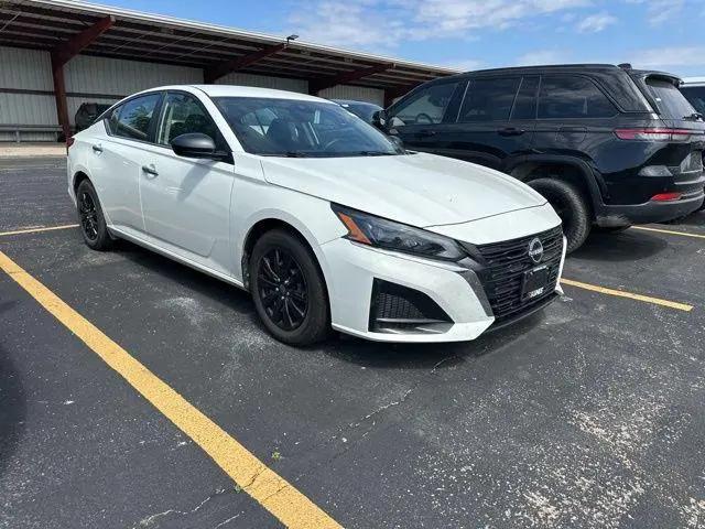2024 Nissan Altima S FWD for sale in Sterling, IL