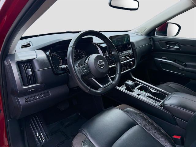 2022 Nissan Pathfinder SL 2WD