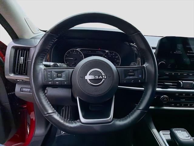 2022 Nissan Pathfinder SL 2WD