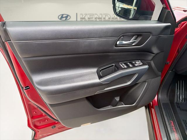 2022 Nissan Pathfinder SL 2WD