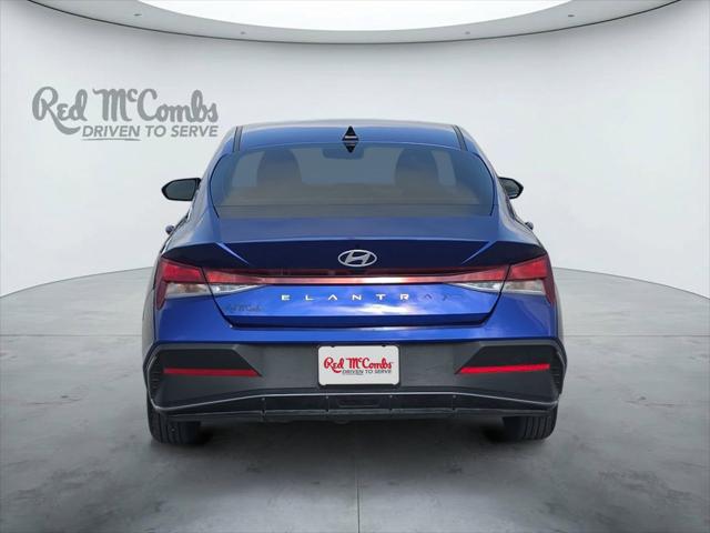 2025 Hyundai Elantra SE