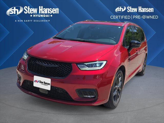 2025 Chrysler Pacifica Limited for sale in CLIVE, IA